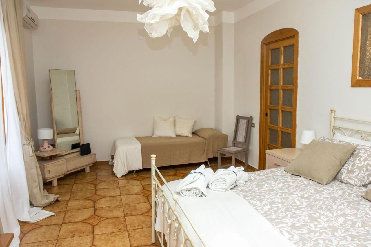 Seascape - Noemi'S Rooms วีโกเอเกวนเซ ภายนอก รูปภาพ