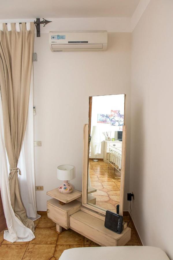 Seascape - Noemi'S Rooms วีโกเอเกวนเซ ภายนอก รูปภาพ